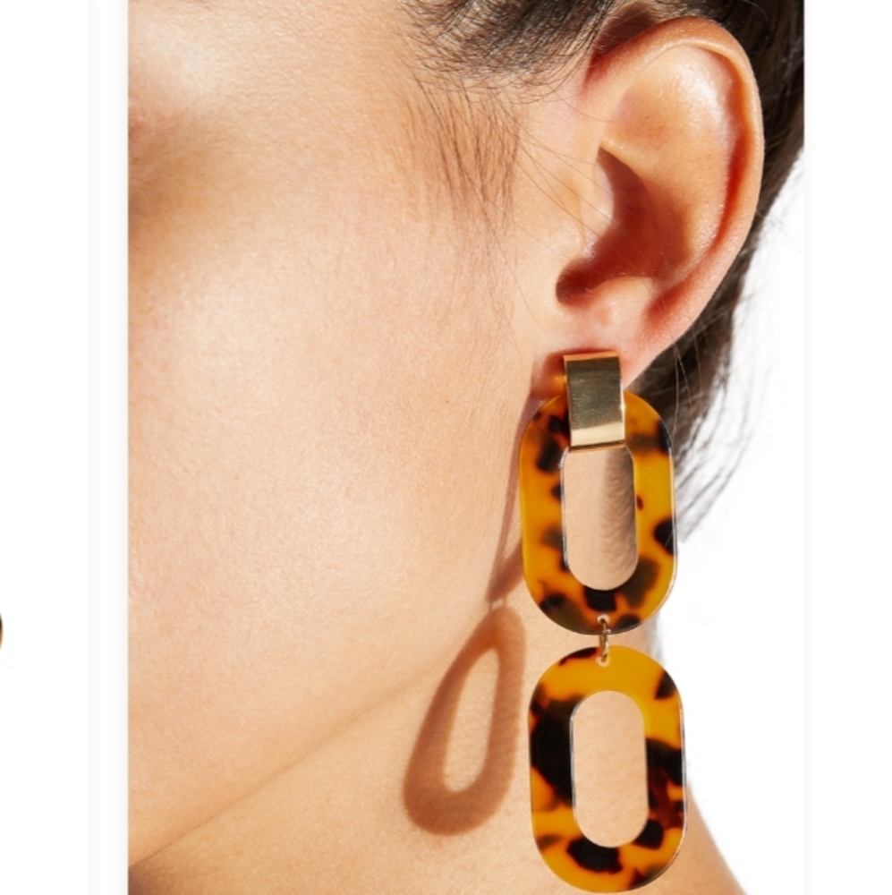 RESIN LINK EARRINGS - Picture 2 of 5